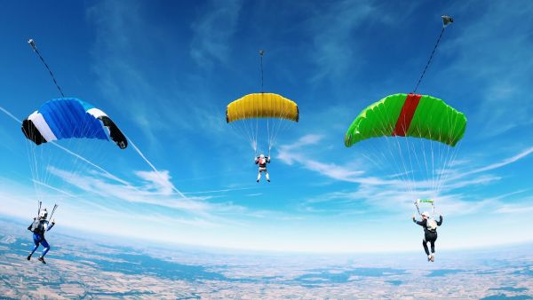 5 raisons de choisir le parachutisme pour une montée d'adrénaline